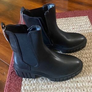 New Black boots